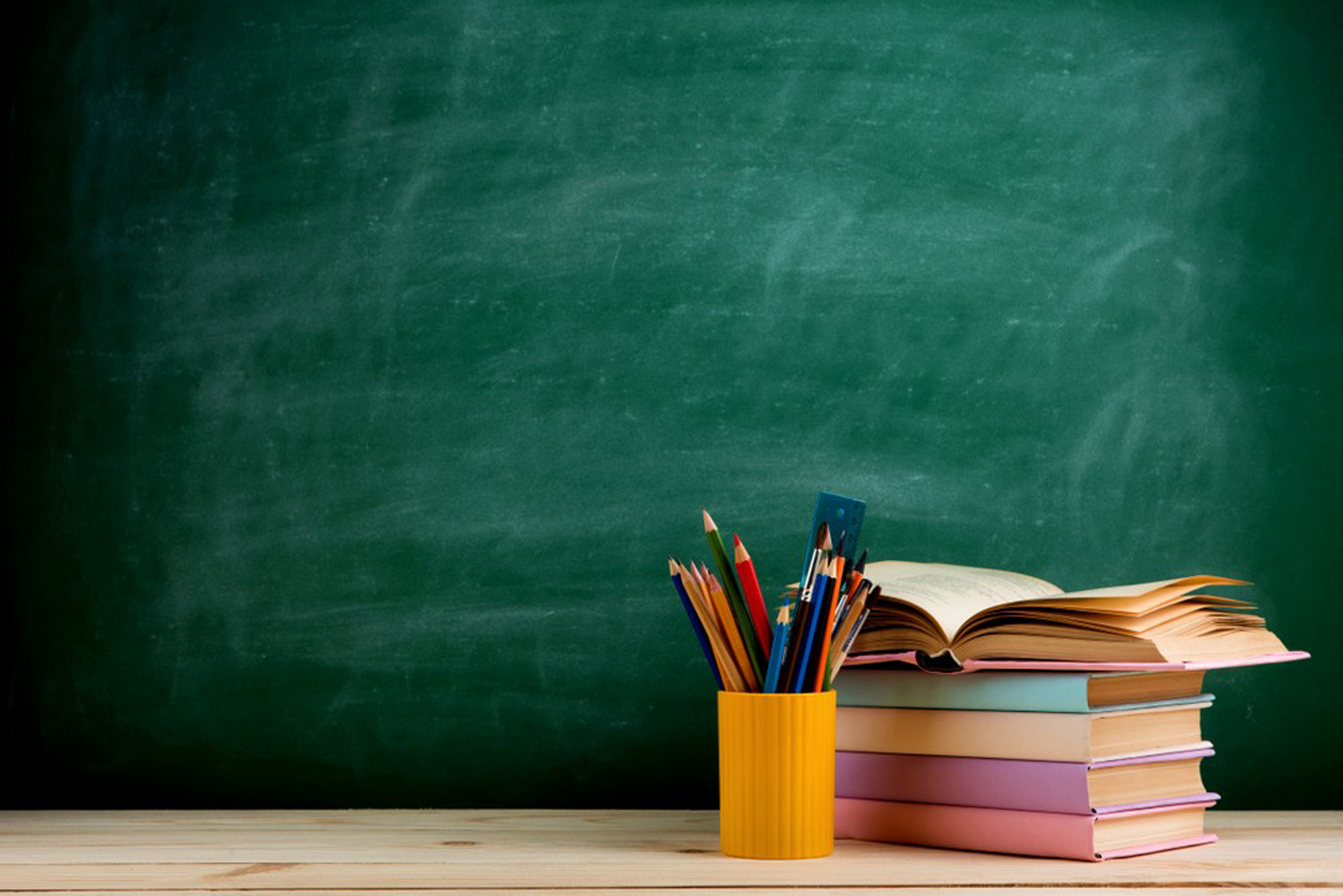 🔥 Classroom With Desks And Chairs And Chalkbaord Background HD Images