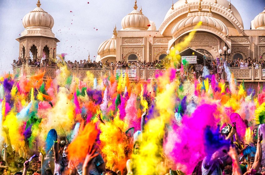 CB Holi People Crowd Editing Background Full HD Download